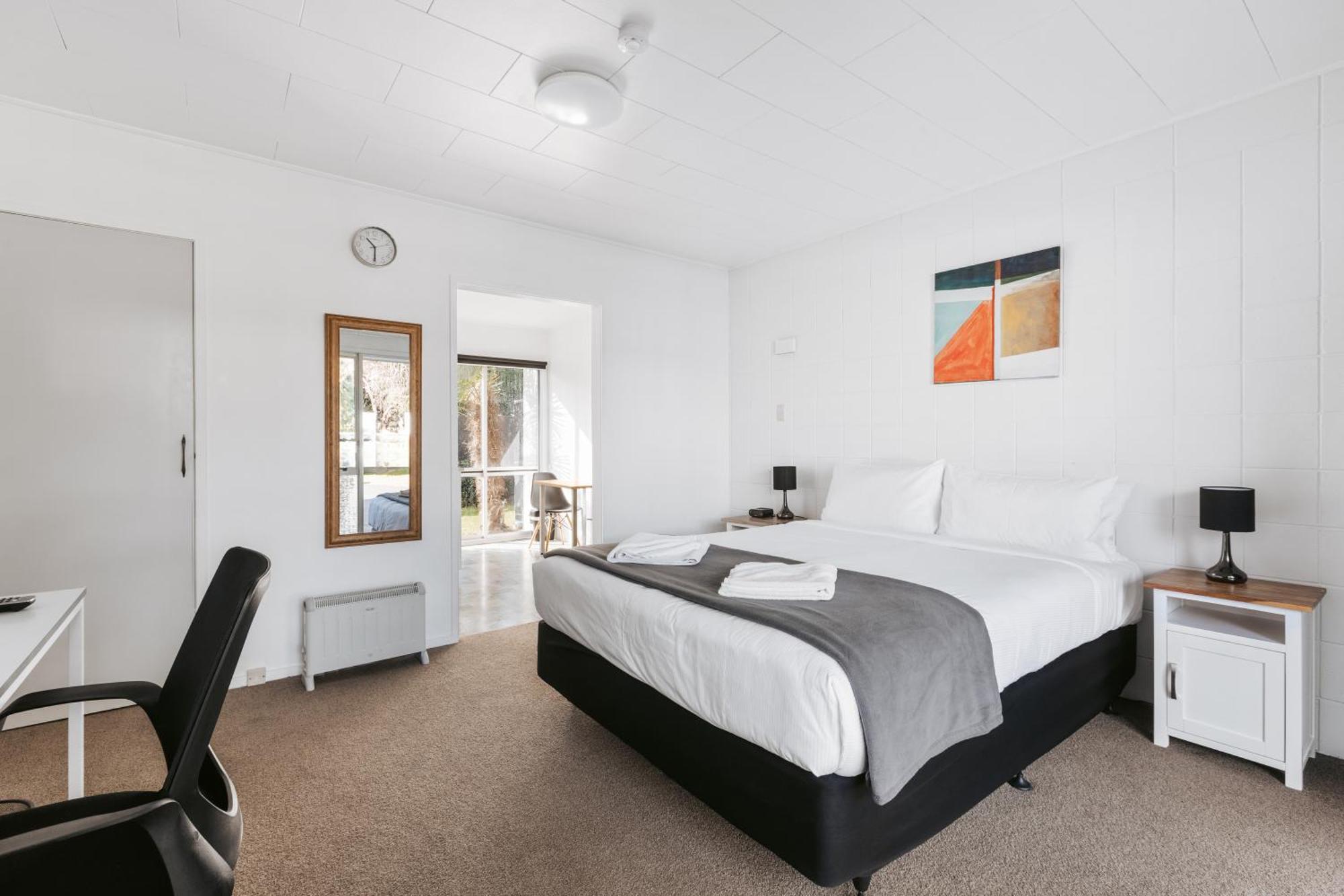 Roselands Motel Tauranga Bagian luar foto