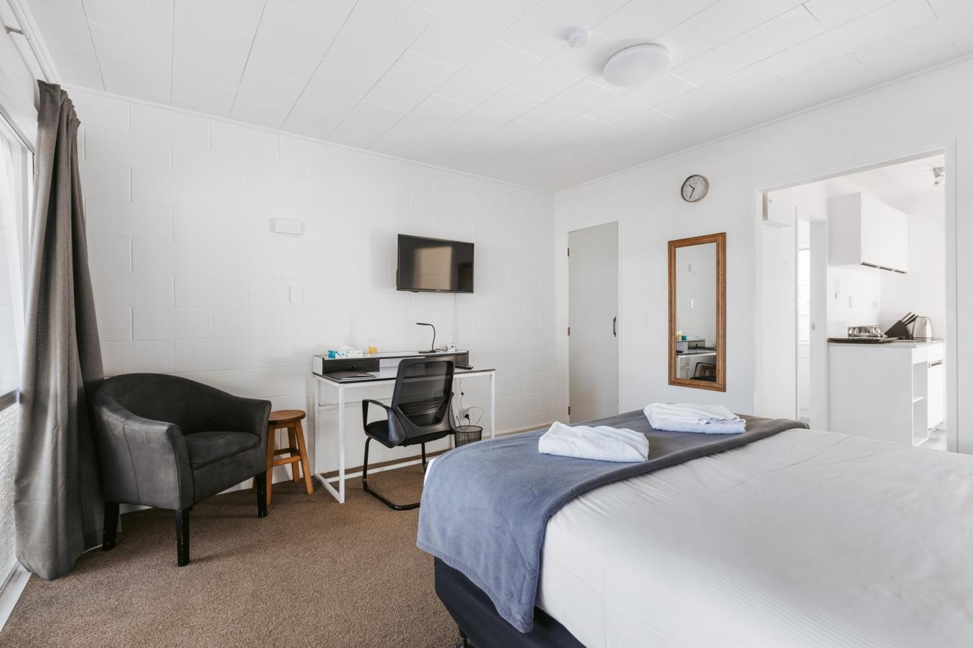 Roselands Motel Tauranga Bagian luar foto