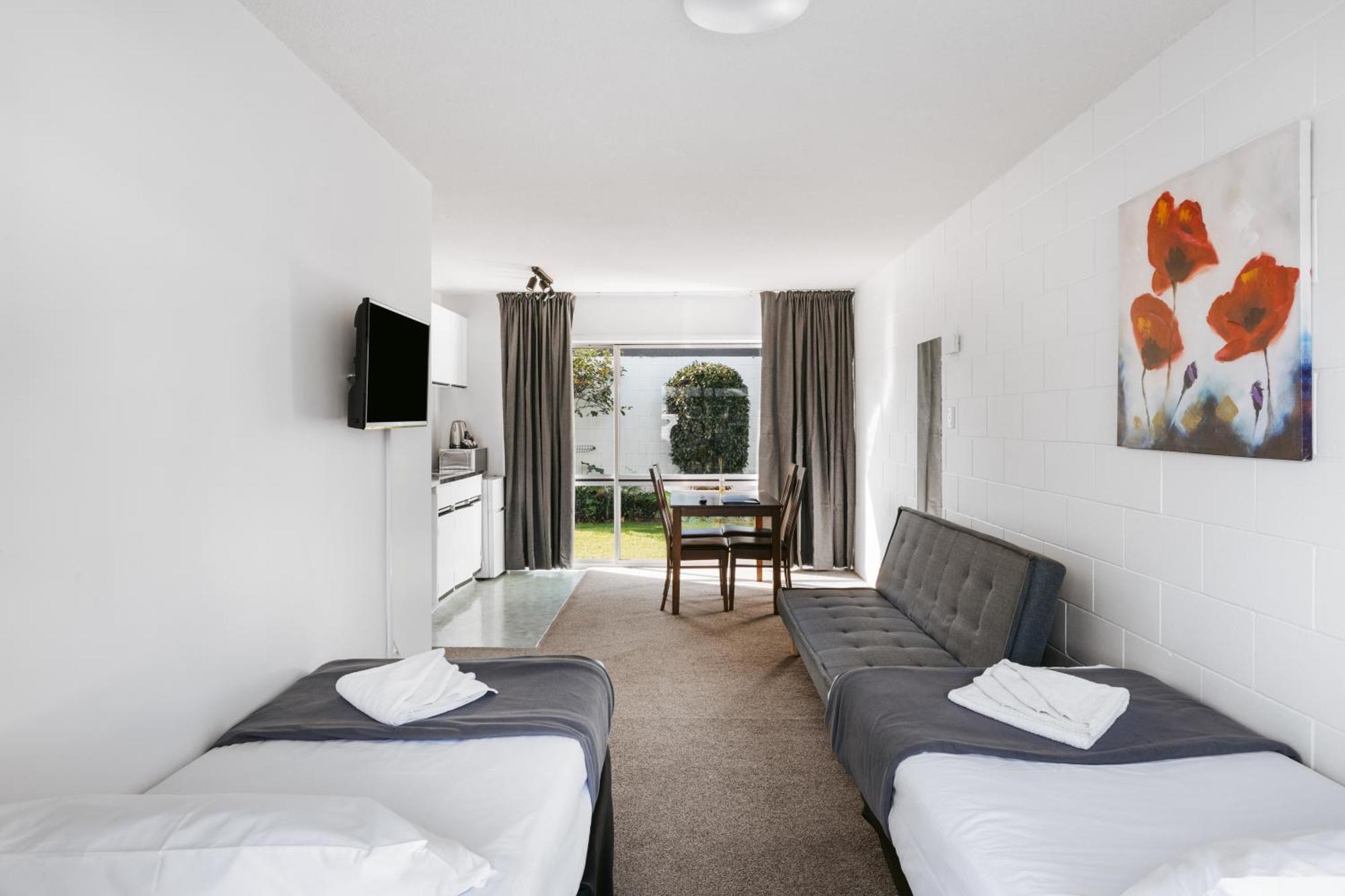 Roselands Motel Tauranga Bagian luar foto