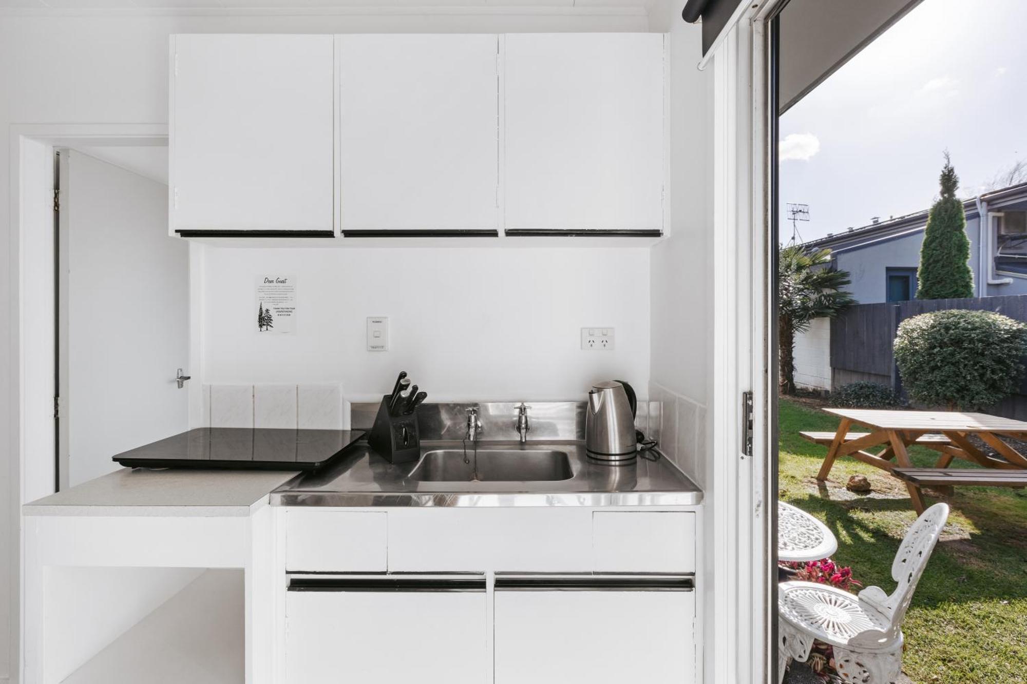 Roselands Motel Tauranga Bagian luar foto
