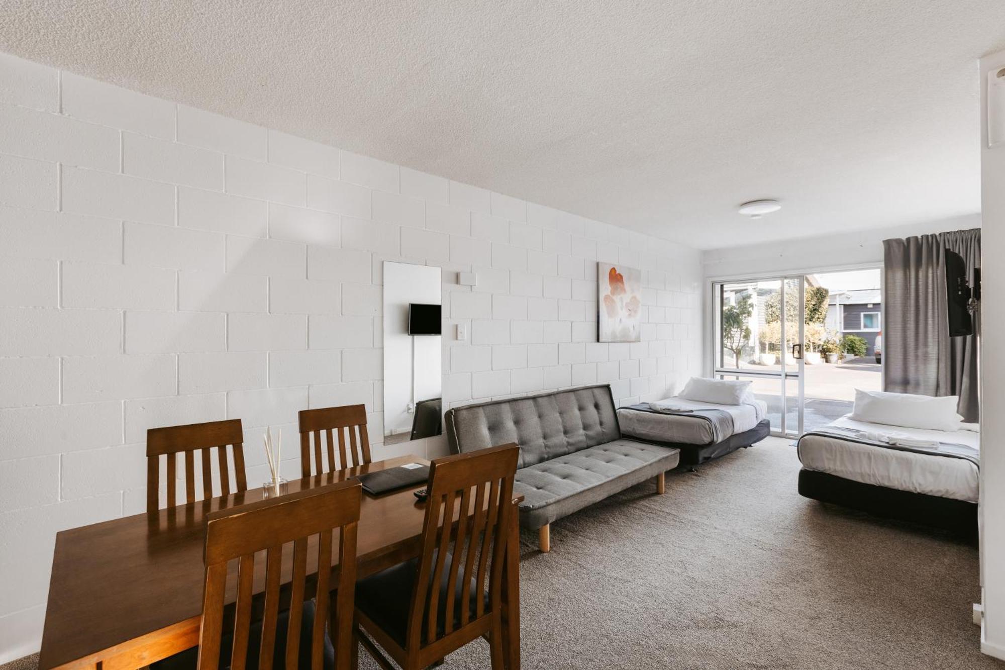 Roselands Motel Tauranga Bagian luar foto