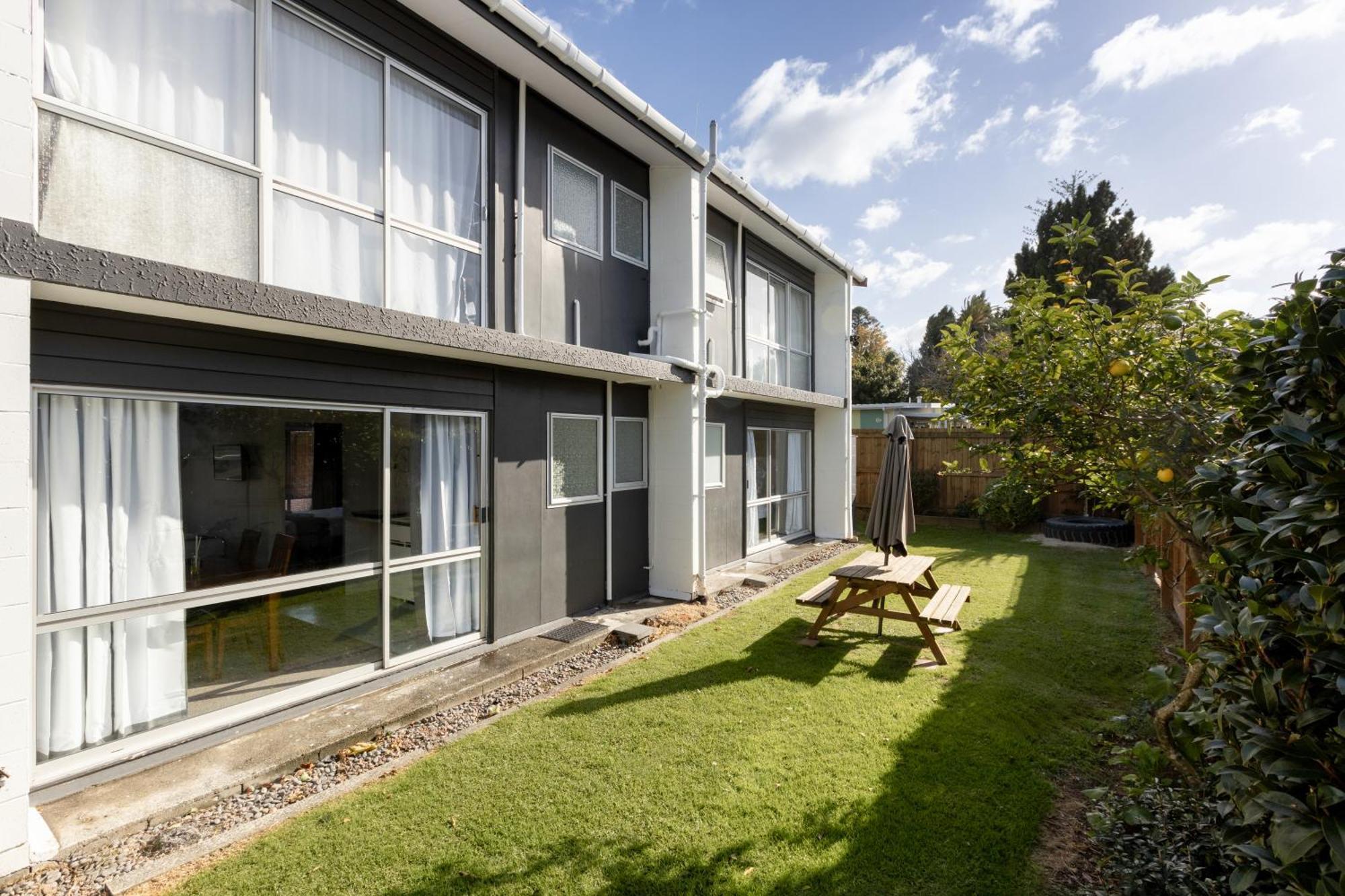 Roselands Motel Tauranga Bagian luar foto