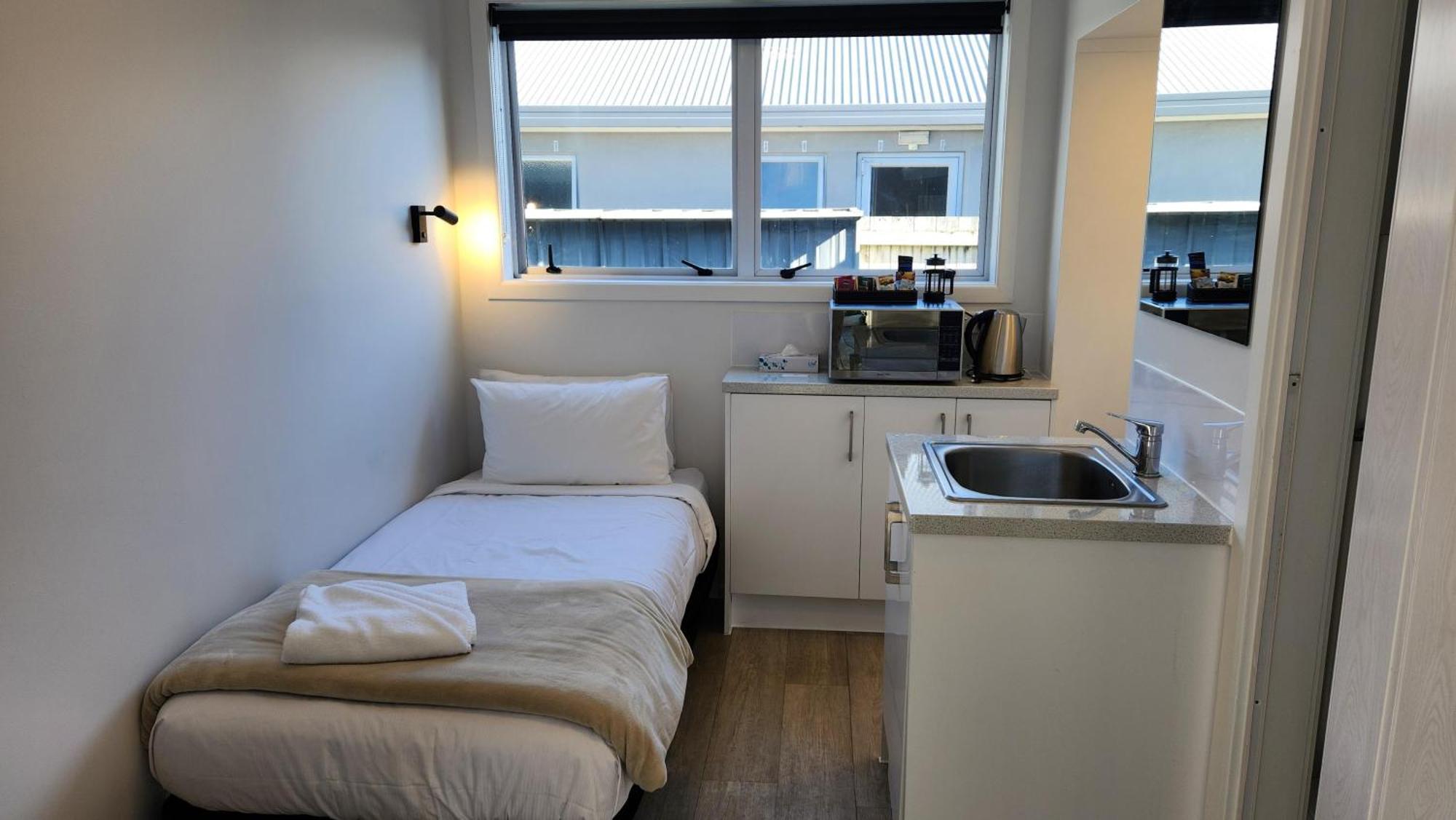 Roselands Motel Tauranga Bagian luar foto