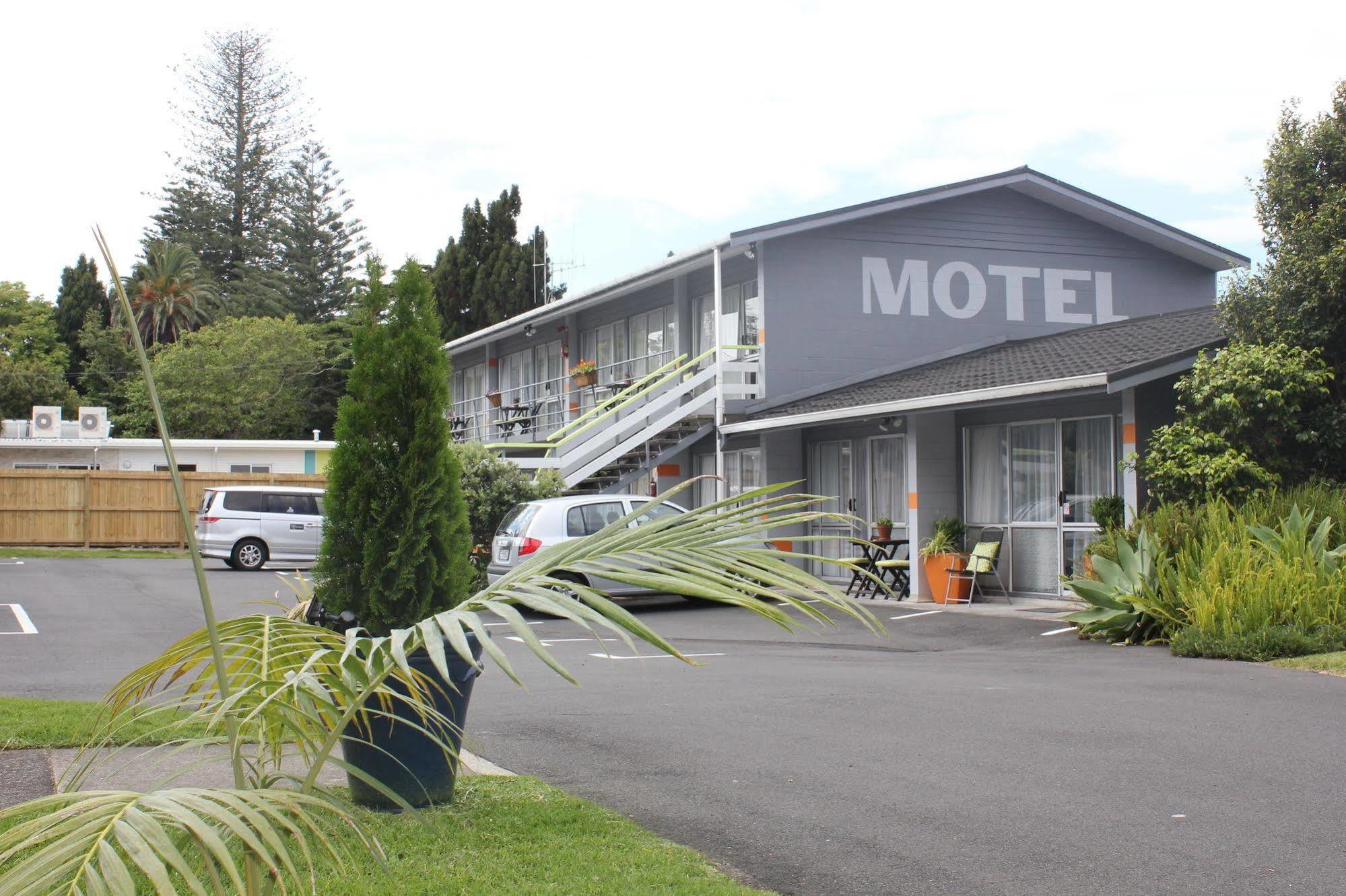 Roselands Motel Tauranga Bagian luar foto