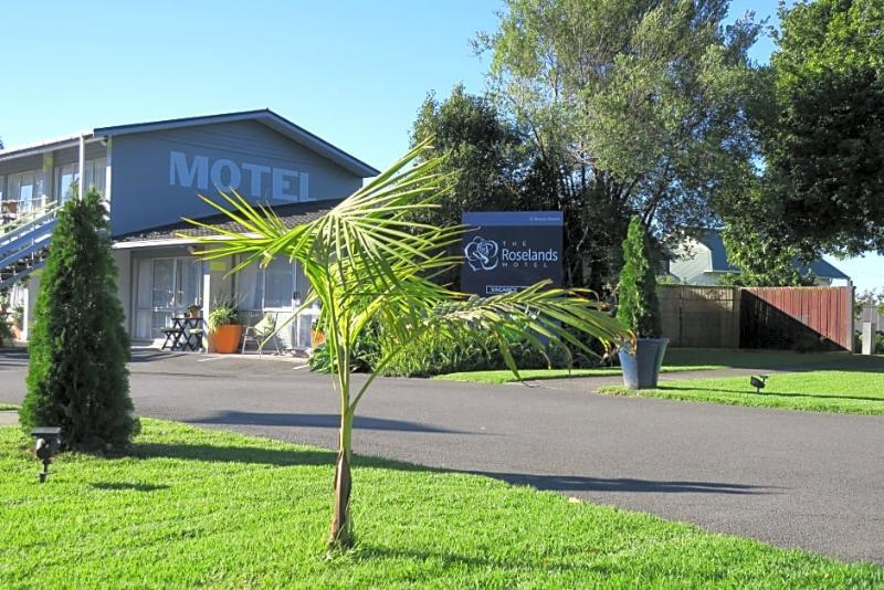 Roselands Motel Tauranga Bagian luar foto
