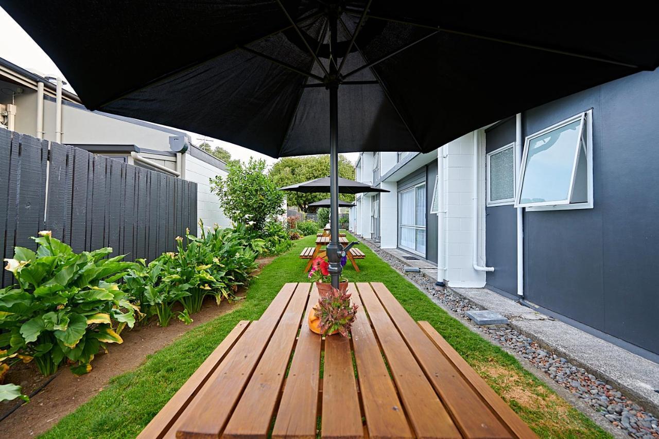 Roselands Motel Tauranga Bagian luar foto